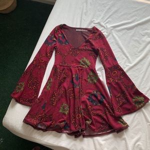 Kimchi Blue Flowy Bell sleeved Dress